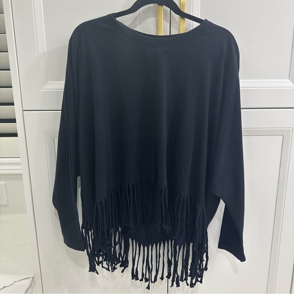 Fantastic Fawn Black Fringe Back Skull Sequin Edgy Graphic Print Top - Picture 3 of 5